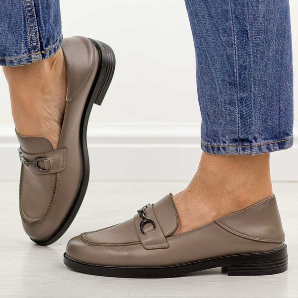 Beżowe skórzane mokasyny damskie Vinceza 18117. Brązowe mokasyny damskie VINCEZA, z jeansu. Za 219.00 zł.