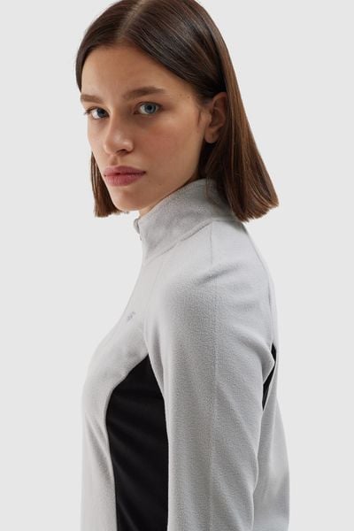 4F Bielizna termiczna polarowa (góra) damska - szara XS. Szara bielizna termoaktywna damska 4f, xs, bez wzorów, z dzianiny. W wyprzedaży za 79.99 zł.