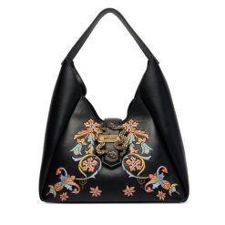 Torebka Just Cavalli. Czarne torebki klasyczne damskie Just Cavalli, bez wzorów, bez dodatków. Za 849.99 zł.