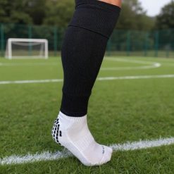 Getry piłkarskie czarne skarpety bez stóp 37-41. Czarne skarpetki damskie YAKIMASPORT, bez wzorów. Za 19.99 zł.