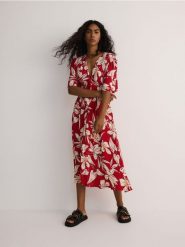 Sukienka midi z wiskozy - czerwony. Czerwone sukienki damskie Reserved, l, bez wzorów, z wiskozy, bez kołnierzyka, bez ramiączek, midi. W wyprzedaży za 99.99 zł.