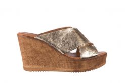 Koturny Bayla-179 9104 Złoty, Skóra naturalna - 41. Żółte czółenka damskie Bayla, bez wzorów, ze skóry, bez obcasa, na koturnie. W wyprzedaży za 116.10 zł.