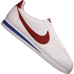 Białe Buty Nike Classic Cortez Leather M 749571-154. Białe buty sportowe na co dzień męskie Nike, na wiosnę, z materiału, bez zapięcia, do biegania. W wyprzedaży za 449.00 zł.