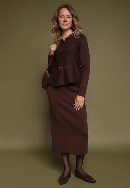 Brązowy Komplet Garsonka z Wiskozą Marynarka z Paskiem i Ołówkowa Spódnica Zaise. Brązowe marynarki i żakiety damskie Born2be, s, bez wzorów, z dzianiny, biznesowe. Za 209.99 zł.