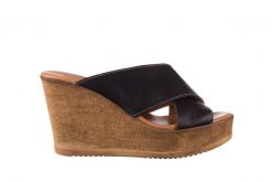 Koturny Bayla-179 9104 Czarny, Skóra naturalna - 40. Czarne czółenka damskie Bayla, bez wzorów, ze skóry, bez obcasa, na koturnie. W wyprzedaży za 62.10 zł.