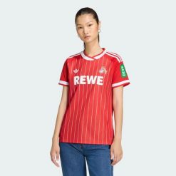 Koszulka piłkarska FC Koeln Trefoil. Białe t-shirty damskie Adidas, xs, bez wzorów, z materiału, bez kołnierzyka. Za 439.00 zł.