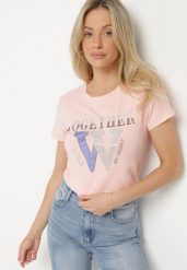 Różowy T-shirt z Bawełny Ozdobiony Napisem i Cyrkoniami Raltebis. Czerwone t-shirty damskie Born2be, m, bez wzorów, z bawełny, bez kołnierzyka. Za 34.99 zł.