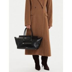 Torebka GINO ROSSI. Czarne torebki klasyczne damskie Gino Rossi, bez wzorów, bez dodatków. Za 529.99 zł.
