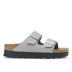 Klapki damskie Birkenstock Arizona Flex. Szare klapki damskie Birkenstock, bez wzorów, z jeansu, bez obcasa. Za 439.00 zł.