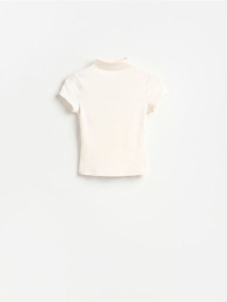 T-shirt ze stójką - złamana biel. T-shirty damskie Reserved, l, bez wzorów, z dzianiny, bez kołnierzyka. Za 49.99 zł.