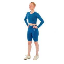 Damski zestaw sportowy Xtreme - krótkie spodenki + sportowy Croptop - niebieski. Niebieskie spodenki sportowe damskie XTREME SOCKSWEAR, bez wzorów, sportowe. Za 177.99 zł.