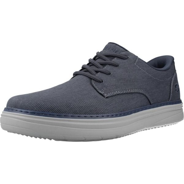 Buty SKECHERS HYLAND JUSTINO Niebieski. Niebieskie buty trekkingowe męskie Skechers, z tkaniny, bez zapięcia, trekkingowe, Skechers Sport. Za 364.99 zł.