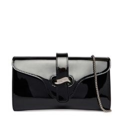 Torebka Emporio Armani. Czarne torebki klasyczne damskie Emporio Armani, bez wzorów, wizytowe, bez kołnierzyka, bez ramiączek. Za 1,569.00 zł.