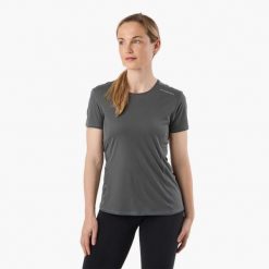 Koszulka treningowa damska Swedemount Ultra Light Tee szybkoschnąca. Zielone bluzki sportowe damskie SWEDEMOUNT, m, bez wzorów, z materiału, bez ramiączek. Za 116.99 zł.
