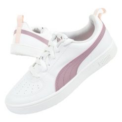 Buty sportowe damskie Puma Rickie. Białe buty sportowe na co dzień damskie Puma, bez wzorów, ze skóry ekologicznej, trekkingowe. W wyprzedaży za 119.00 zł.