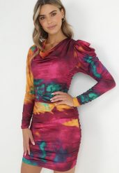 Fuksjowa Sukienka Tie-Dye z Bufiastym Rękawem Haki. Czerwone sukienki damskie Born2be, na co dzień, m, bez wzorów, eleganckie, bez kołnierzyka, bez ramiączek, mini, dopasowane. W wyprzedaży za 159.99 zł.