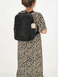 Charm Plecak "Mulberry street" w kolorze czarnym - 28 x 41 x 13,5 cm rozmiar: onesize. Czarne plecaki damskie Charm, bez wzorów, z materiału, street. Za 152.98 zł.