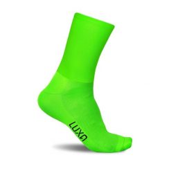Skarpety Rowerowe Unisex Luxa Fluo. Zielone skarpetki damskie LUXA, bez wzorów, z materiału. Za 69.90 zł.