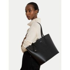 Torebka LAUREN RALPH LAUREN. Czarne torebki klasyczne damskie Lauren Ralph Lauren, bez wzorów, bez dodatków. Za 989.99 zł.