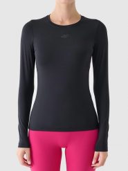 4F Koszulka sportowa w kolorze czarnym rozmiar: L. Czarne bluzki sportowe damskie 4f, l, bez wzorów, z materiału, bez ramiączek. Za 65.23 zł.