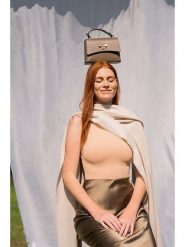 Christian Laurier Skórzana torebka "Mathilde" w kolorze szarobrązowym - 19 x 13 x 7 cm rozmiar: onesize. Brązowe torebki klasyczne damskie Christian Laurier, bez wzorów, z materiału, bez dodatków. Za 239.99 zł.