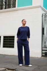 Spodnie dresowe granatowe. Spodnie dresowe damskie MOODO, l, bez wzorów, z dresówki. Za 119.99 zł.