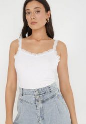 Biały Top Bawełniany Hellamene. Białe topy damskie Born2be, l, bez wzorów, z bawełny, bez kołnierzyka. Za 19.99 zł.