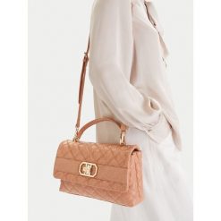 Torebka Nine West. Brązowe torebki klasyczne damskie Nine West, bez wzorów, bez dodatków. Za 349.99 zł.