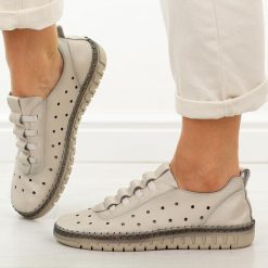 Beżowe skórzane półbuty damskie Filippo Dp7619/26. Brązowe półbuty damskie Filippo, bez wzorów, z jeansu, biznesowe, z okrągłym noskiem, bez obcasa, na płaskiej podeszwie. Za 219.00 zł.