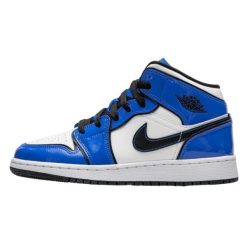 Buty koszykarskie męskie Nike Air Jordan 1 Mid Retro Signal Blue SE. Białe obuwie do biegania damskie Jordan, Nike Air Jordan. Za 1,295.00 zł.