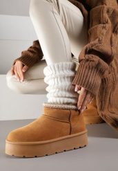 Brązowe Śniegowce na Platformie z Haftem przy Cholewce Sewnera. Brązowe śniegowce damskie Renee, z dzianiny. Za 69.99 zł.