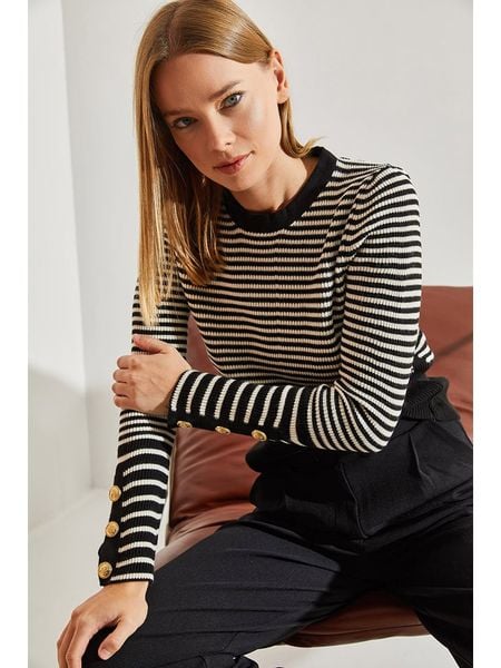 Bianco Lucci Sweter w kolorze czarno-kremowym rozmiar: onesize. Brązowe swetry klasyczne damskie Bianco Lucci, bez kołnierzyka. Za 73.99 zł.