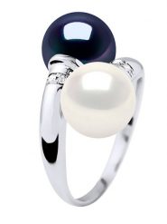 Pearl Addict Złoty pierścionek z diamentami i perłami rozmiar: 60. Białe pierścionki damskie Pearl Addict, z diamentem, złote. Za 1,866.92 zł.