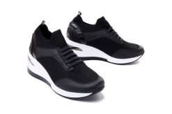 ARTIKER RELAKS 50C1201 czarny, półbuty/sneakersy damskie. Czarne półbuty damskie Artiker Relaks, bez wzorów, bez obcasa, na koturnie. Za 82.45 zł.
