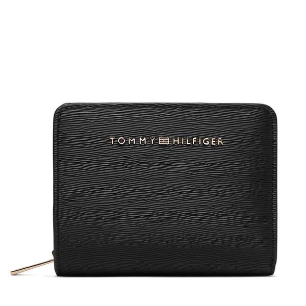 Portfel Tommy Hilfiger. Czarne portfele damskie Tommy Hilfiger, bez wzorów. Za 269.99 zł.