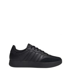 Buty Barreda. Czarne buty trekkingowe męskie Adidas, ze skóry, bez zapięcia, trekkingowe. Za 279.99 zł.