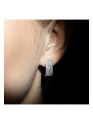 Maison héritage PARIS Złote kolczyki- kreole "Carat pavé" z diamentami rozmiar: onesize. Szare kolczyki damskie maison héritage PARIS, z diamentem, złote. Za 5,654.99 zł.