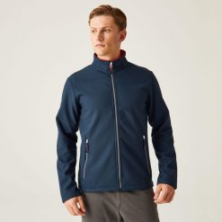 Softshell roboczy męski Ascender. Niebieskie kurtki softshell damskie Regatta, m, bez wzorów, z softshellu, bez kaptura. W wyprzedaży za 649.99 zł.