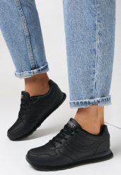 Czarne Buty Sportowe Laodosa. Czarne buty sportowe na co dzień damskie Born2be, z aplikacjami, ze skóry. Za 74.99 zł.