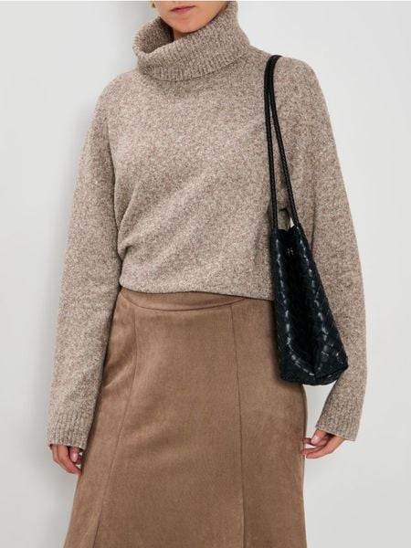 Melanżowy golf - brązowy. Brązowe golfy damskie Sinsay, l, bez wzorów, bez ramiączek. Za 59.99 zł.