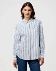 DAMSKA KOSZULA WRANGLER 1 PKT SHIRT WRANGLER BLUE 112370778. Niebieskie koszule damskie Wrangler, xs, bez wzorów, bez kołnierzyka, bez ramiączek. Za 179.99 zł.