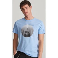 T-shirt basic - Niebieski. Niebieskie t-shirty męskie Reserved, l, bez wzorów, bez kołnierzyka. Za 29.99 zł.