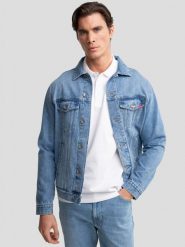 Kurtka męska jeansowa jasnoniebieska Charlie 134. Niebieskie kurtki męskie Big Star, l, bez wzorów, z bawełny, eleganckie, bez kaptura. Za 399.99 zł.
