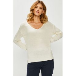 Medicine - Sweter Basic. Czarne swetry klasyczne damskie MEDICINE, m, z dzianiny, bez kołnierzyka. W wyprzedaży za 39.90 zł.
