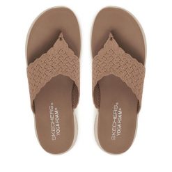 Japonki Skechers. Brązowe klapki damskie Skechers, bez wzorów, bez obcasa. Za 229.99 zł.