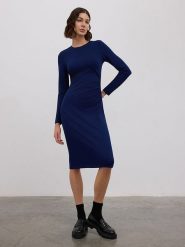 BGN Sukienka w kolorze granatowym rozmiar: 40. Niebieskie sukienki damskie BGN, na imprezę, bez wzorów, bez kołnierzyka, bez ramiączek, midi. Za 100.04 zł.