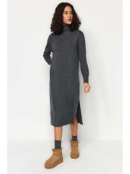 Trendyol Sukienka w kolorze szarym rozmiar: S. Szare sukienki damskie Trendyol, s, bez wzorów, bez kołnierzyka, bez ramiączek, midi. Za 74.11 zł.