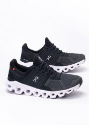 Buty treningowe damskie ON Cloudswift (41.99581). Czarne obuwie treningowe damskie On. Za 579.99 zł.