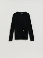 Sweter z detalem - czarny. Czarne swetry klasyczne damskie Reserved, l, z dzianiny, bez kołnierzyka. Za 109.99 zł.