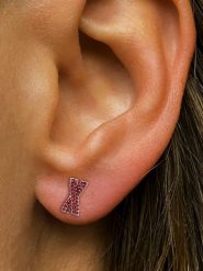 OR Carats Złote kolczyki-wkrętki z kamieniami szlachetnymi rozmiar: onesize. Czerwone kolczyki damskie OR Carats, z rubinem, złote. Za 1,522.99 zł.